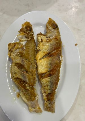 Hình của món Cá Hường chiên giòn mặn.