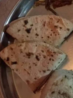 A picture of Roti.