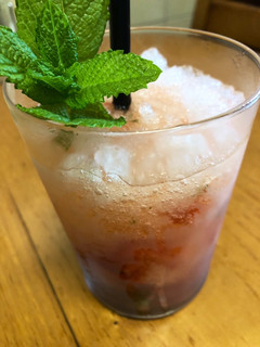 Una foto de Mojito de fresa
