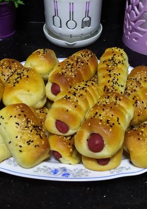 صورة لوصفة فطائر ومعجنات بالسوسيس والجبنة