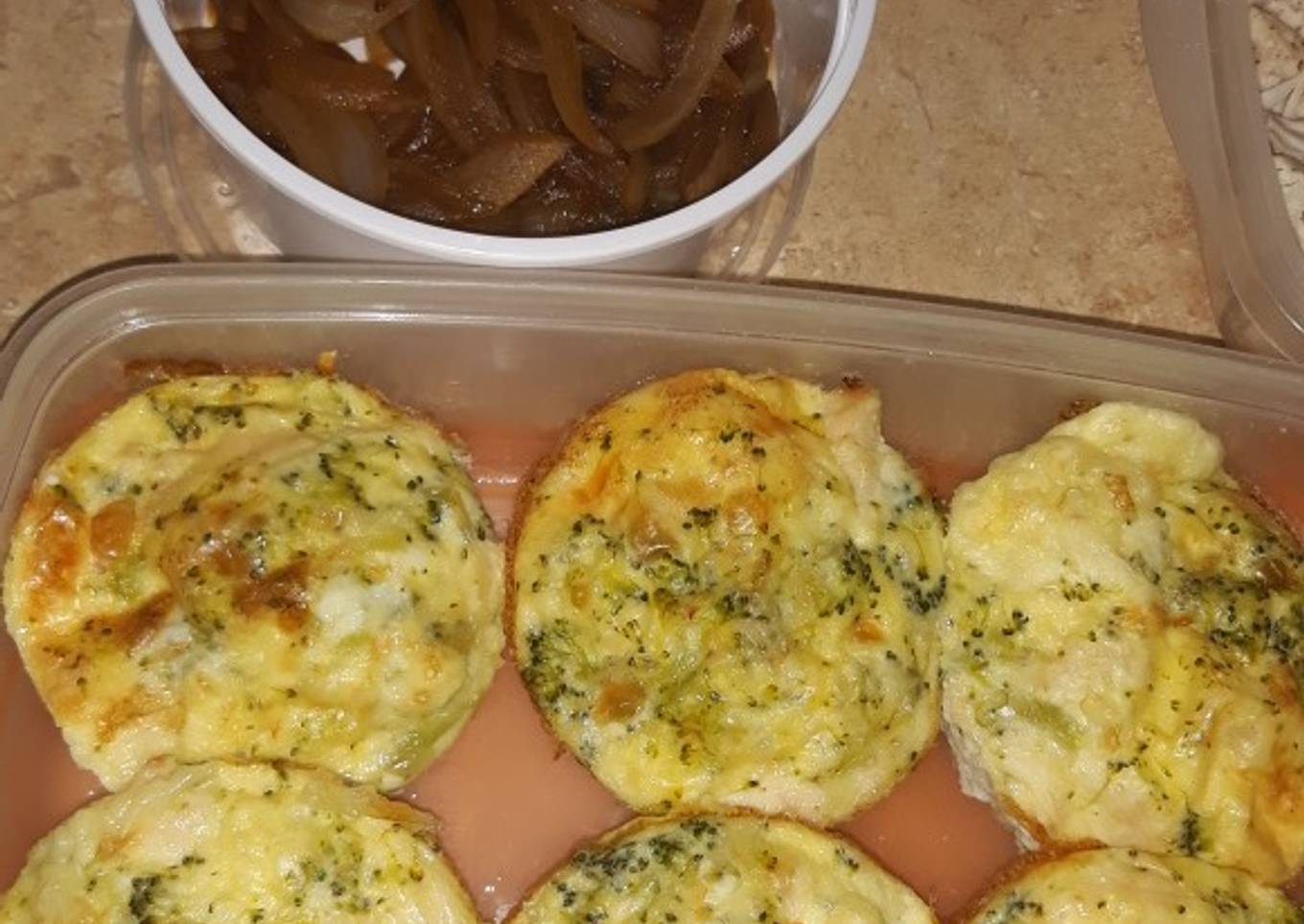 Muffins salados con cebolla caramelizada