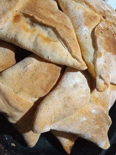 Una foto de Empanadas árabes con masa casera!!