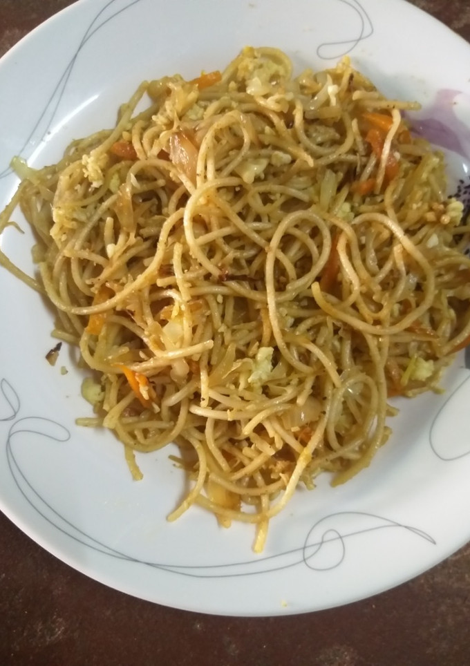 வெஜ் நூடுல்ஸ் செய்முறை முக்கிய புகைப்படம்