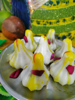 मोदक (Modak recipe in Hindi) रेसिपी मुख्य फोटो