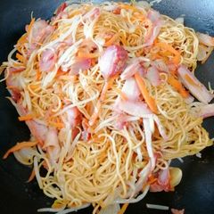 A picture of Simply Chow Mien.