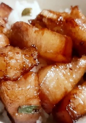 Hình của món Cơm thịt nướng.