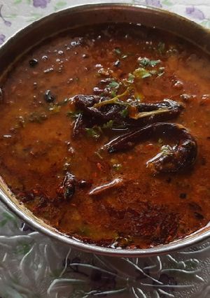 A picture of Restaurant style Dal tadka.