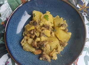 Una foto de Sartén de patatas, castañas y champiñones a la mostaza