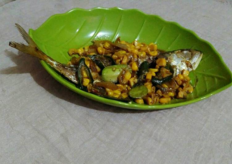 Tumis peda putih asin manis