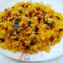 A picture of Makkai poha Chevda.