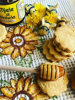 Foto di Biscotti al miele 🐝🐝🐝🍯🍯🍯