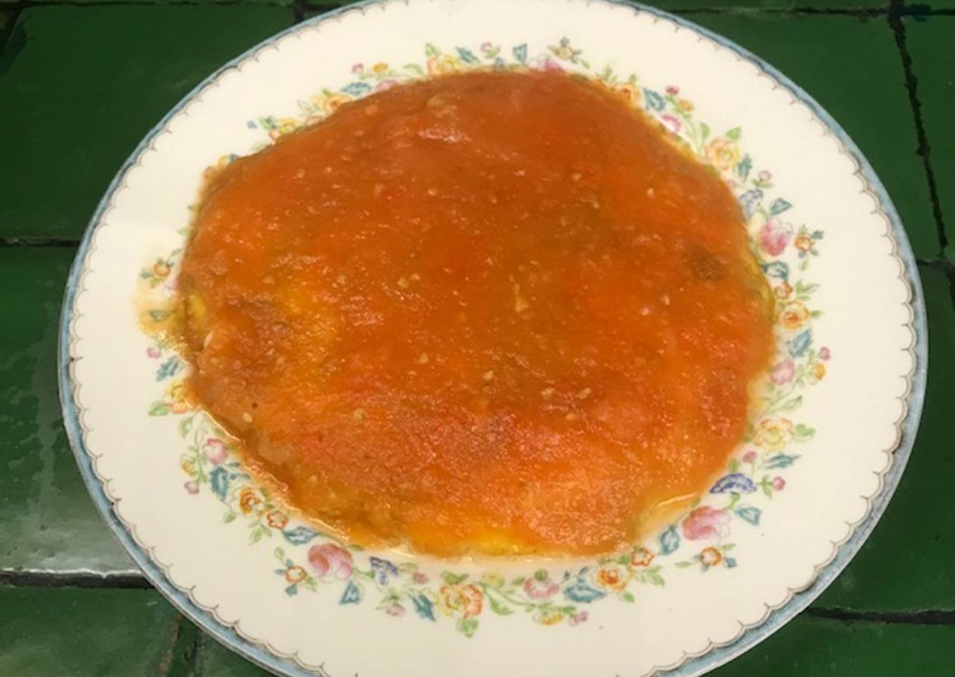 Tortilla en salsa de chipotle