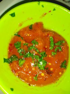 लाल मिर्च टमाटर की चटनी (Lal Mirch Tamatar ki chutney recipe in Hindi) रेसिपी मुख्य फोटो