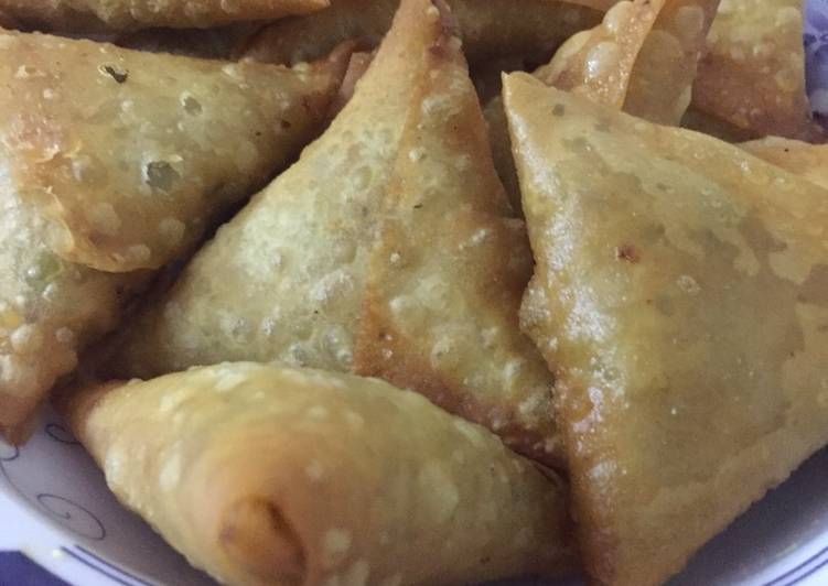 Step-by-Step Guide to Prepare Any-night-of-the-week Qeema Samosa |How to Fold a Samosa Perfectly|Homemade Samosas