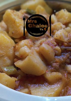 A picture of Irish potatoes pottage with meat.