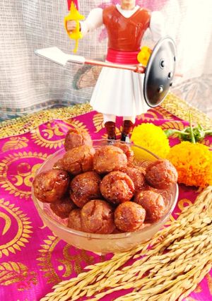 खास दिवाळीतली बोरं (khas diwalitla bore recipe in marathi) रेसिपी चे मुख्य फोटो
