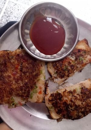A picture of Suji bread sandwich.
