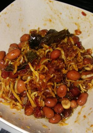 Foto resep Teri nasi kacang pedasss 👌