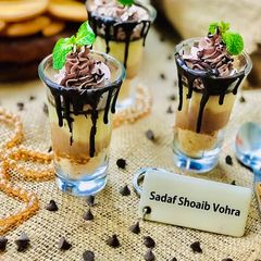 A picture of Chocolate Eclair Dessert shots.