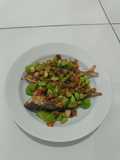 Tumis ikan asin dan pete