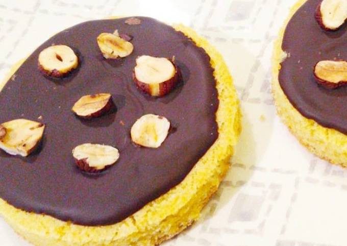 Tartelettes sablées, couverture chocolat et caramel beurre salé