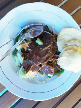 Cara Mudah Membikin Resep Rujak Petis yang Bikin Ngiler Anti Ribet, Lezat