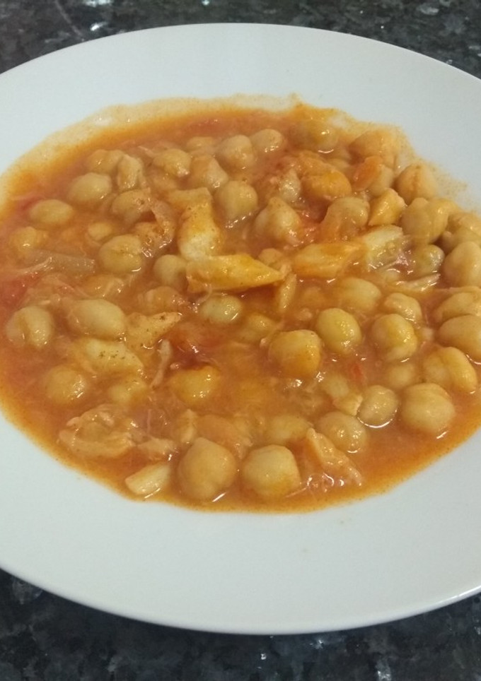 Una foto de Garbanzos con bacalao