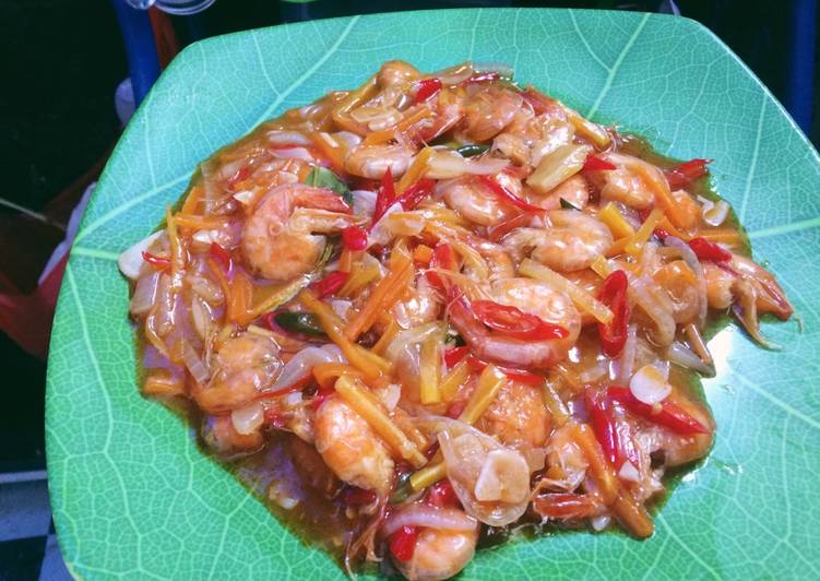 Langkah Mudah untuk Menyiapkan Udang goreng saus padang Anti Gagal
