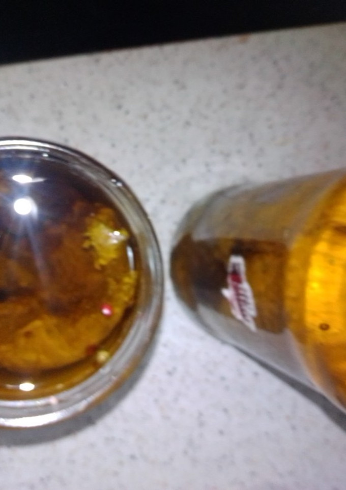 Una foto de Melva en aceite