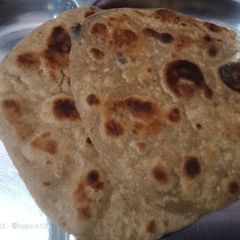 A picture of Crispy onion 🧅 paratha.