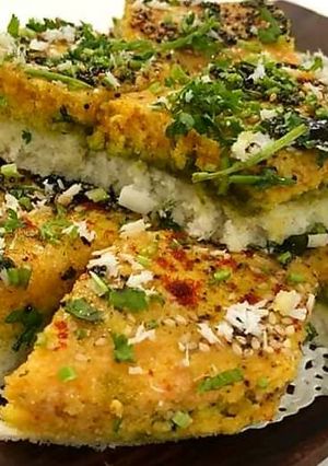 ત્રણ પડ ના ઢોકળા રેસીપી મુખ્ય ફોટો