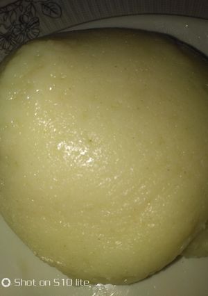 A picture of Tuwon semovita.