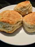 Buttery Fluffy Biscuits 🤤(vegan)