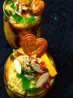 रबड़ी मैंगो कस्टर्ड (rabri mango custard recipe in Hindi) रेसिपी मुख्य फोटो