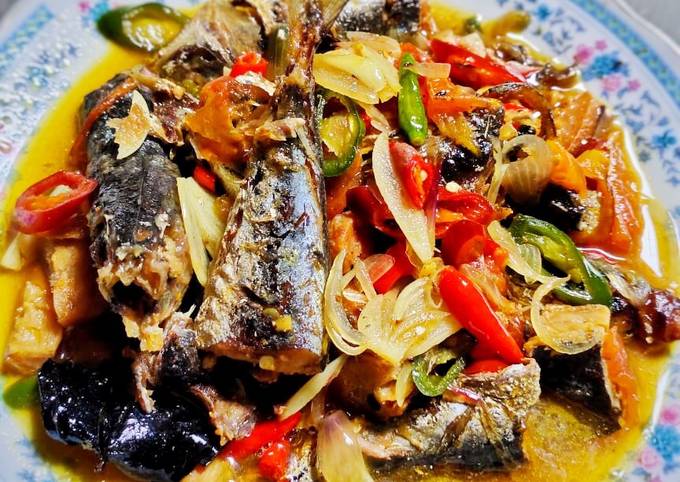 Resep Ikan Layang Ikan Asin Jambal Masak Asam Manis Pedas Oleh Dapur Ala Mama Jasmine Cookpad