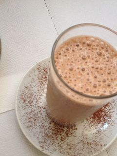 Foto de Vitamina saborosa de banana com ameixa