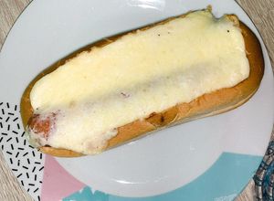 Foto de Cachorro quente no forno