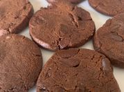 A picture of chocolate shortbread cookies