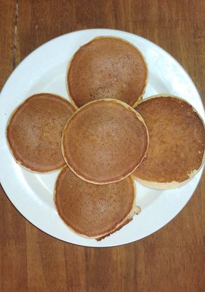 Una foto de Hoy Hot Cakes de vainilla con mi tía Ana