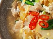 A picture of calamari sauce