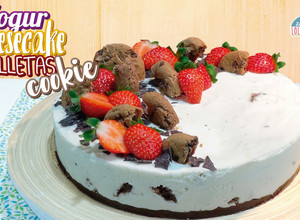 Una foto de Tarta de yogur y queso con galletas cookies SIN HORNO