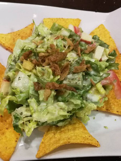 Una foto de Círculo de ensalada con nachos [Vegetarian]