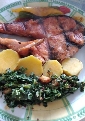 Foto de Salmão grelhado com migas e batata doce