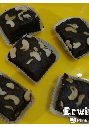 Foto resep 🍰Brownies Panggang Tabur Kacang Mede 🍰