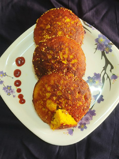 હાંડવો (Handvo Recipe In Gujarati) રેસીપી મુખ્ય ફોટો