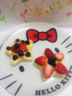 Una foto de Mini tarta de frutas con crema pastelera!!