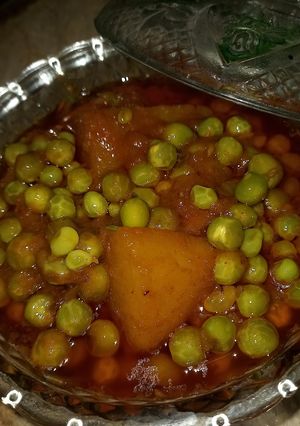 A picture of Aaloo Matar.
