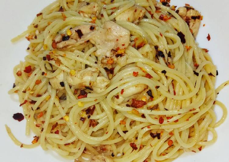 Langkah Mudah untuk Membuat Spicy Spaghetti Aglio e Olio (no parmesan) yang Enak