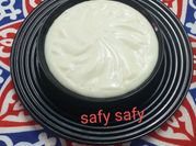 A picture of creamy garlic sauce