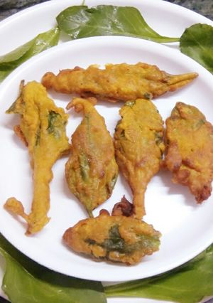 A picture of Crispy Palak pakode.